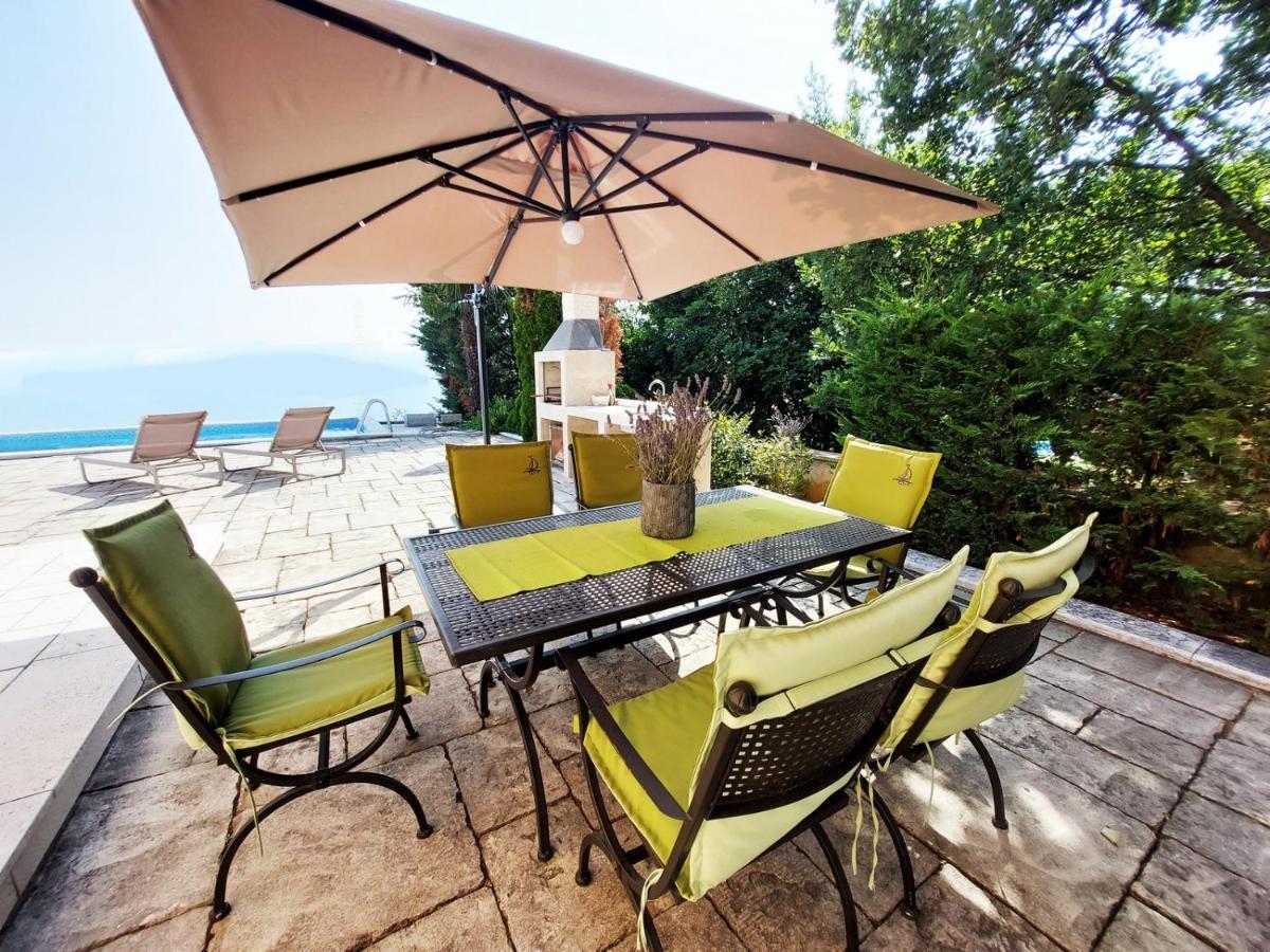 Apartments In Villa Azra Rijeka Buitenkant foto