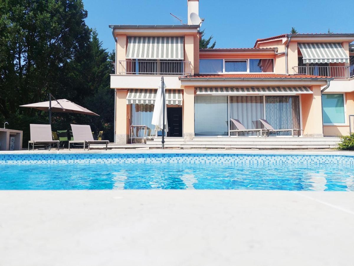 Apartments In Villa Azra Rijeka Buitenkant foto