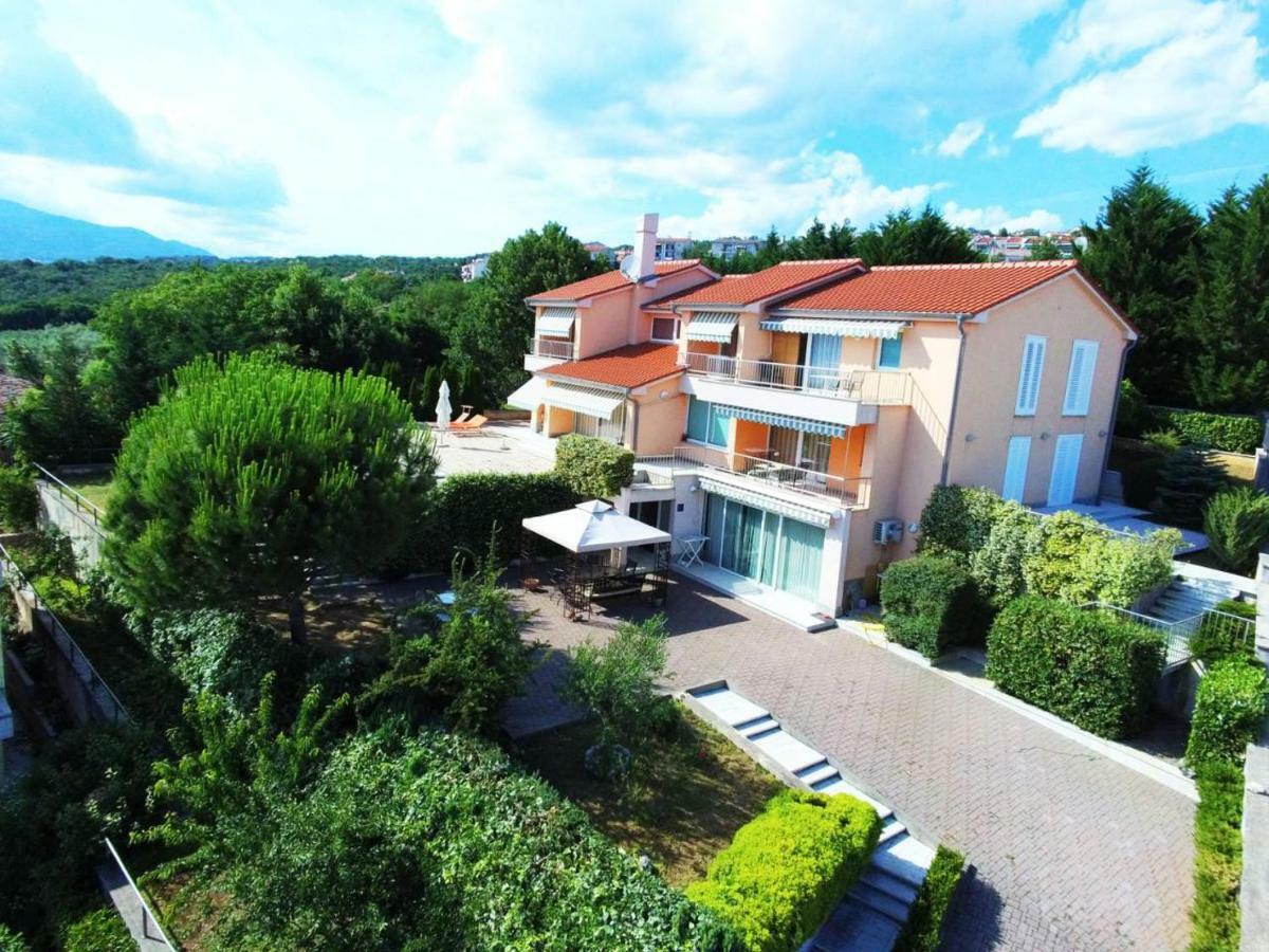 Apartments In Villa Azra Rijeka Buitenkant foto