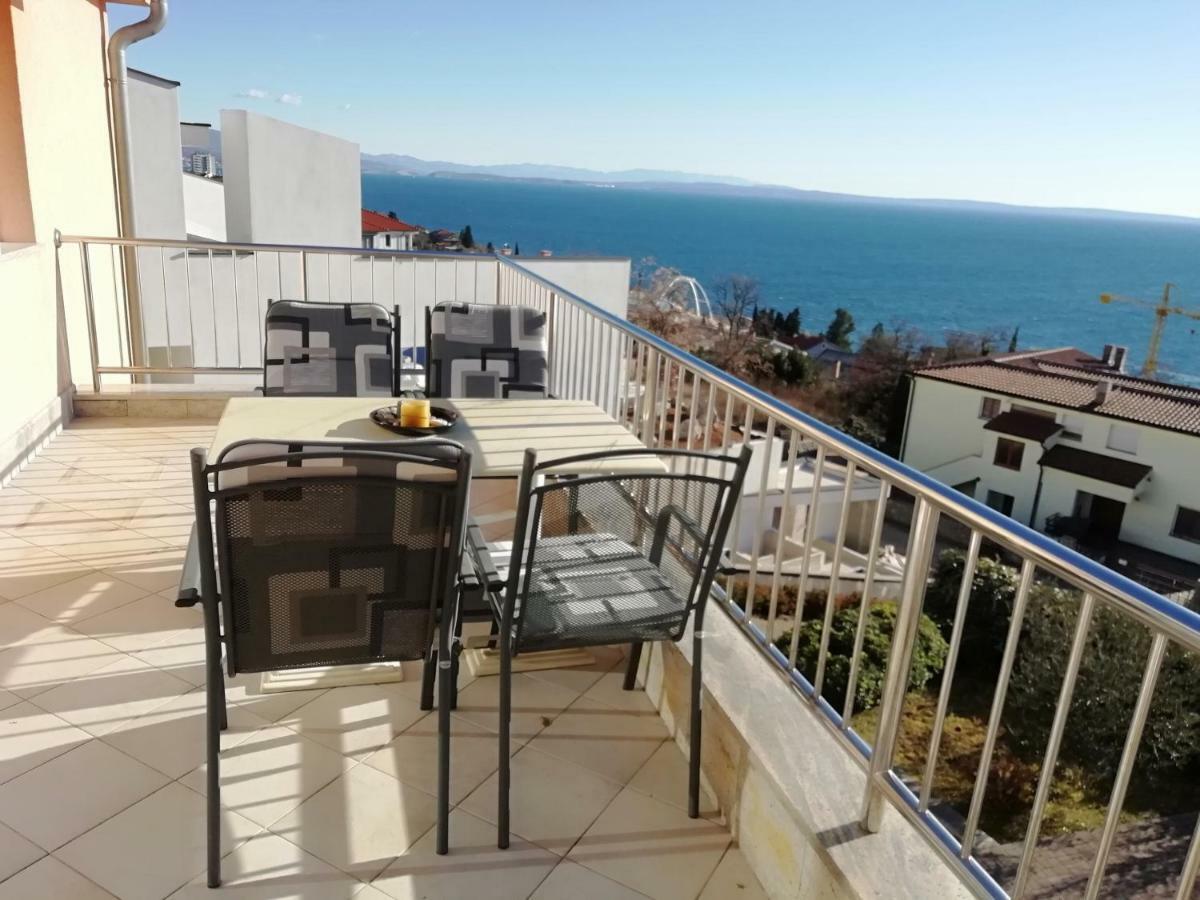 Apartments In Villa Azra Rijeka Buitenkant foto